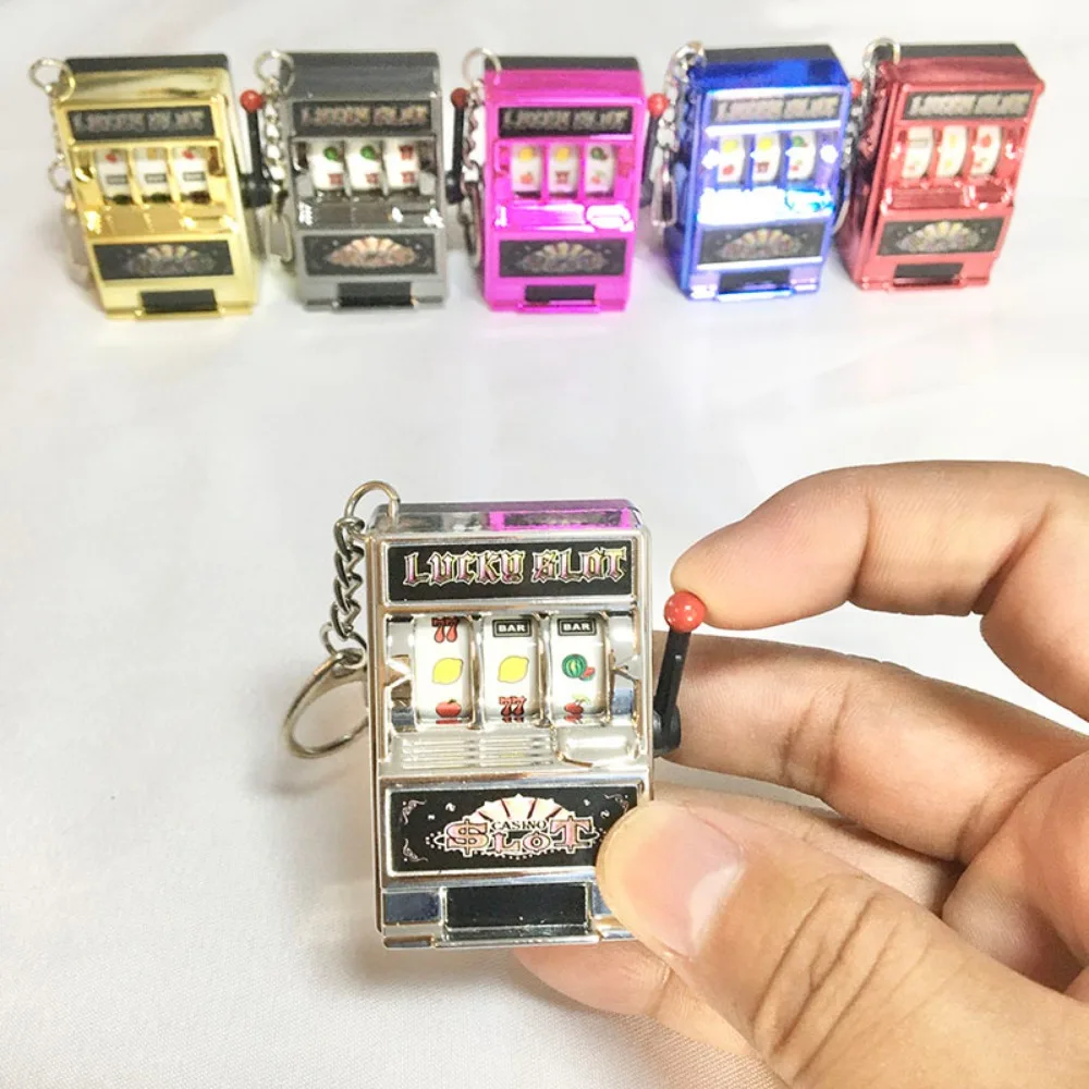 Retro Gaming Keychain - Gantungan kunci mainan tren mode sederhana